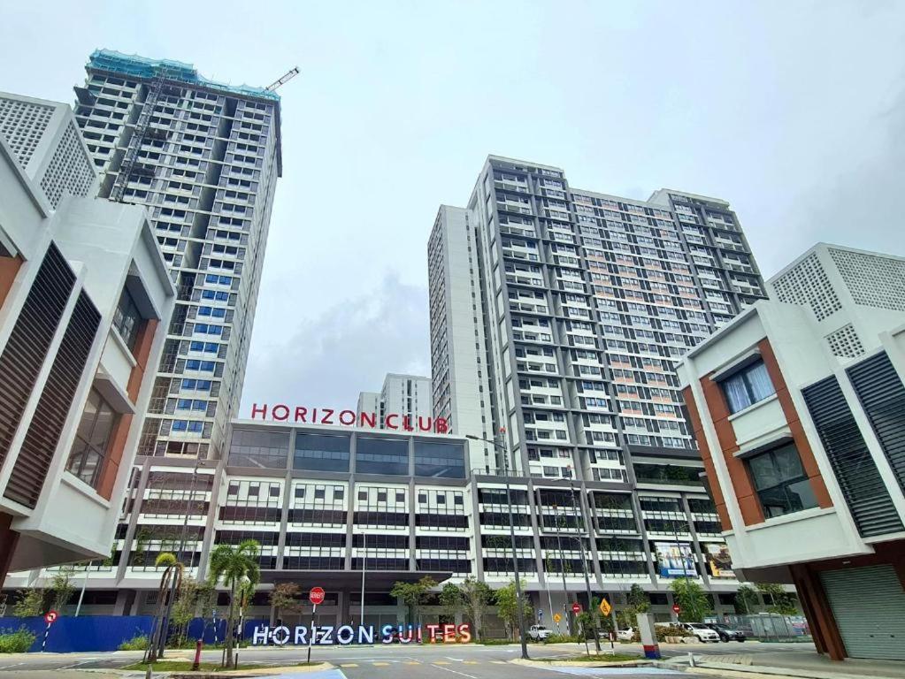 Horizon Suite Homestay, Klia By S&T Homez Сепанг Экстерьер фото